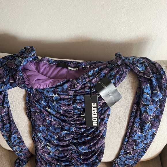 Chic Long Sleeve Ruched Dress in Blue and Purple - Picture 4 of 6